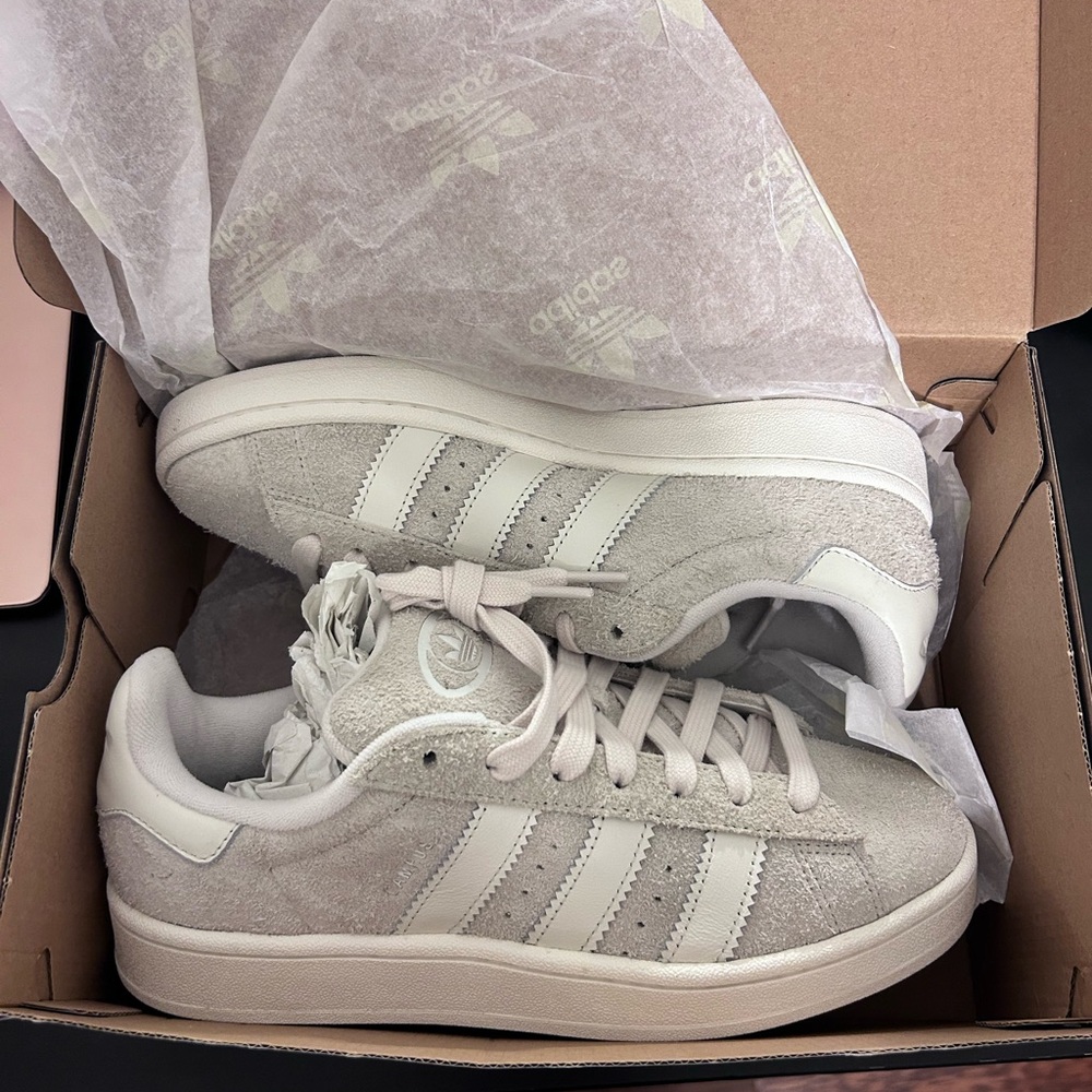 Adidas campus woman’s shoes size 8